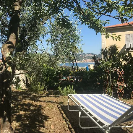 Gasthuis Il Giardino Di Nina Lerici